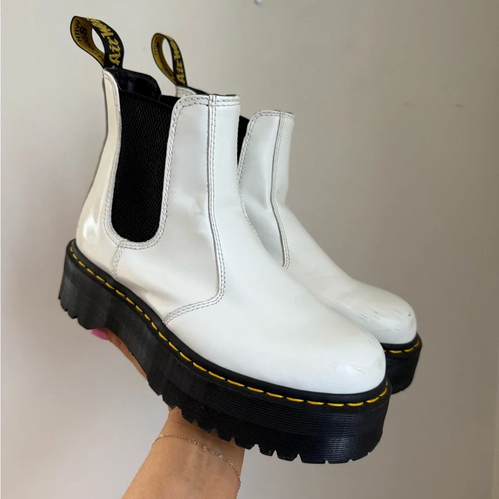 Dr. Martens 2976 Quad White Leather Chelsea Boots 9L - Picture 2 of 13
